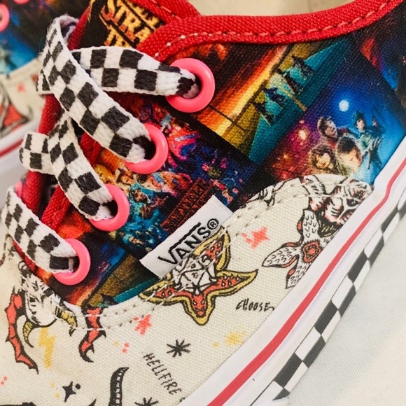 Vans x Stranger Things Sneakers Women’s size 5 WIDE - Picture 3 of 9
